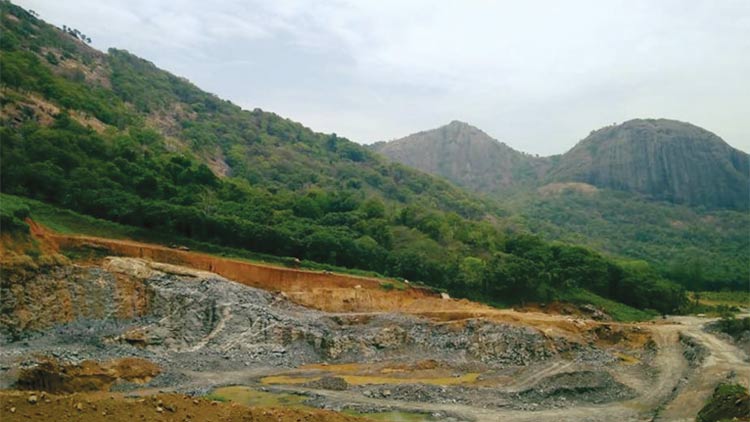 കുന്നുകളുടെ മരണമണി മുഴങ്ങുന്ന മന്ത്രിസഭാ തീരുമാനം    